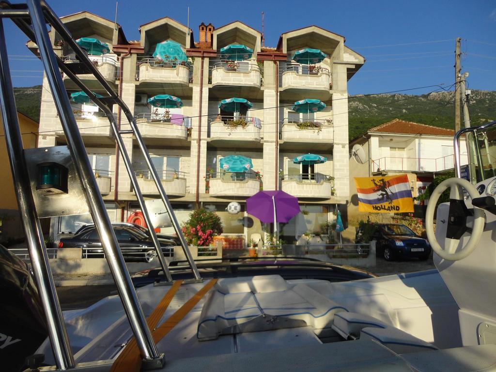 Apartmani Bakule Pestani Kültér fotó
